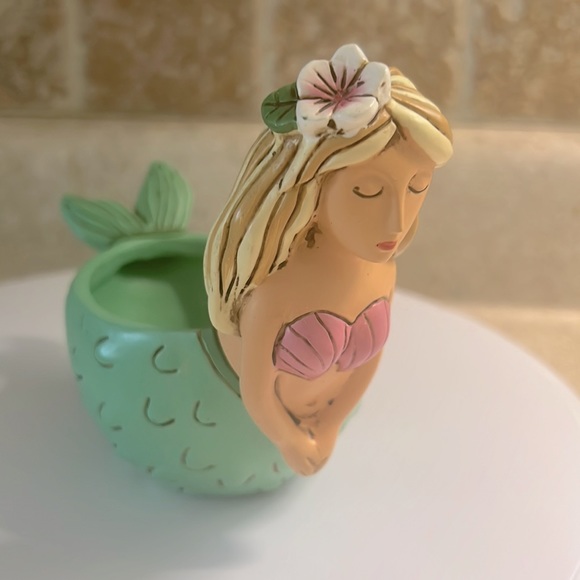 Allen Designs Mermaid Planter - Picture 2 of 7